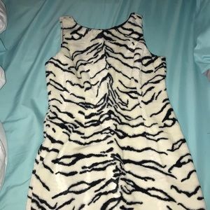 Karen Kane furry like black and white dress sz 10